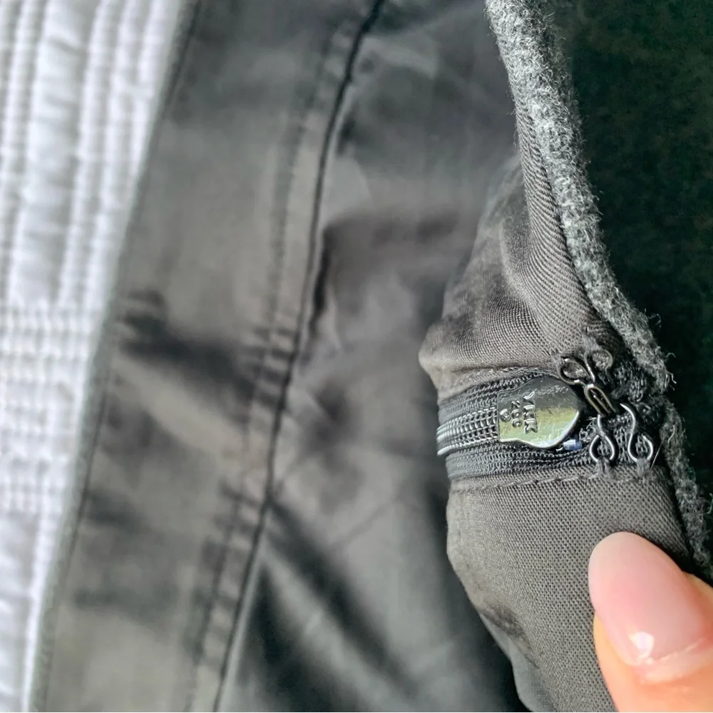 Wool blended high waisted mini skirt / dark gray / Uniqlo NWT - Picture 4 of 7